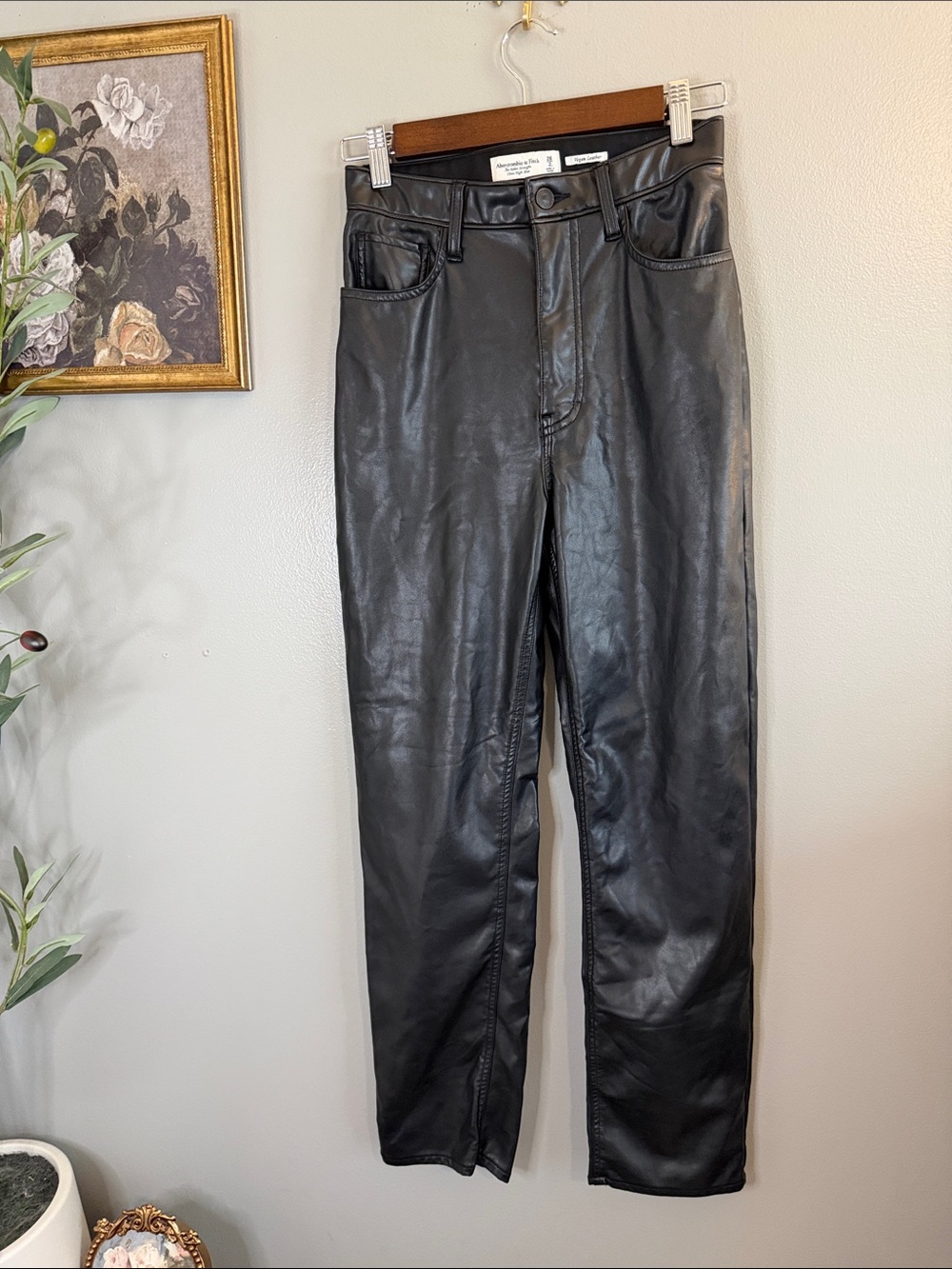 Abercrombie & Fitch Vegan Leather Pants Women’s 2 Long Black High Rise 26 - Picture 3 of 9